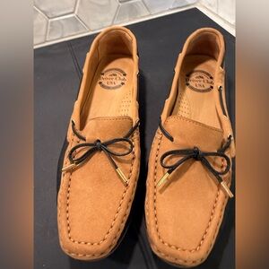 Driver Club USA Woman’s Premium Leather Loafers Nantucket Sz 9 Tan & Black Bow